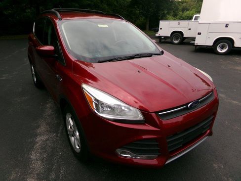 Used 2014 Ford Escape SE w/ Equipment Group 201A AWD/4WD image 2