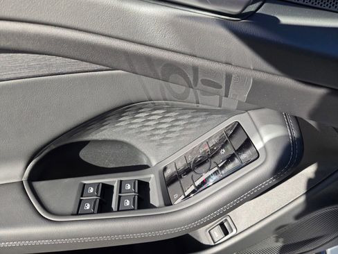 New 2026 Audi A6 Premium Plus AWD/4WD image 18