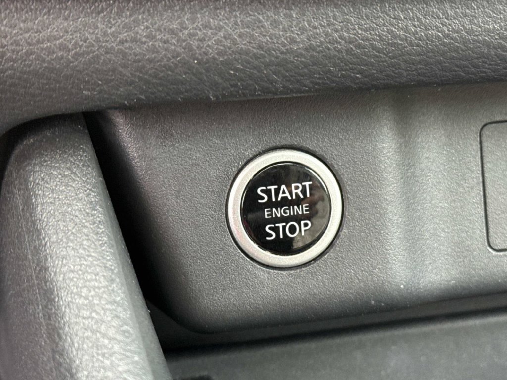 Used 2021 Nissan Rogue SV w/ Premium Package FWD image 34