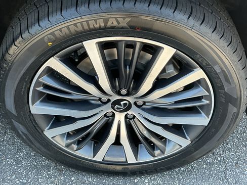 Used 2025 INFINITI QX60 Sensory w/ Vision Package AWD/4WD image 7