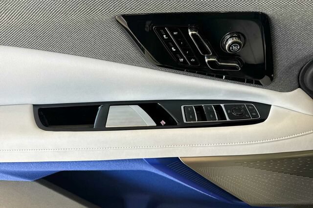 Certified 2026 Cadillac Optiq Sport 2 AWD/4WD image 11