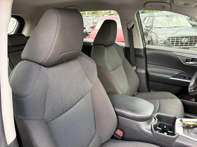 Certified 2025 Toyota RAV4 XLE AWD/4WD image 17