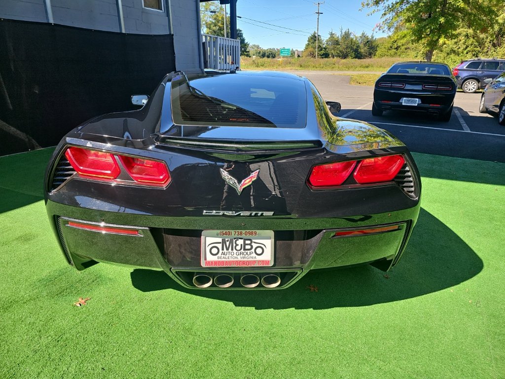 Used 2017 Chevrolet Corvette Stingray Coupe w/ 1LT RWD image 4