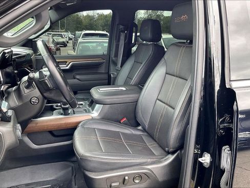 Used 2022 Chevrolet Silverado 1500 High Country w/ Technology Package image 35