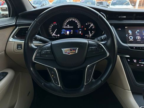Used 2018 Cadillac XT5 Luxury w/ Driver Awareness Package image 20
