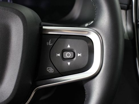 Certified 2025 Volvo XC40 B5 Plus image 11