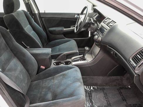 Used 2005 Honda Accord EX image 16