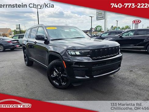 Used 2025 Jeep Grand Cherokee L Altitude image 1