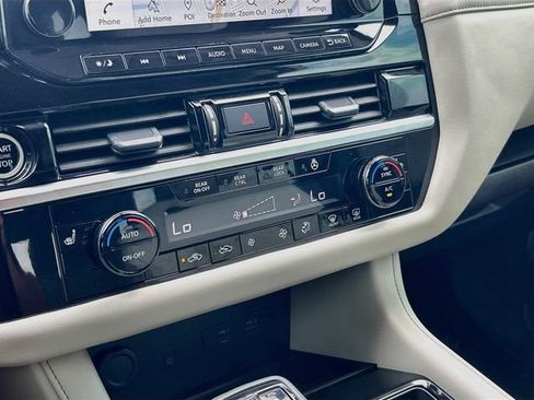 Certified 2024 Nissan Pathfinder SL w/ SL Premium Package FWD image 13