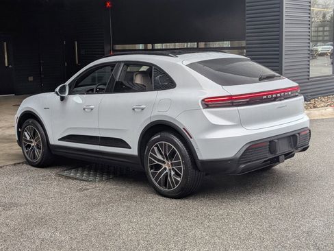 New 2026 Porsche Macan 4 Electric AWD/4WD image 3