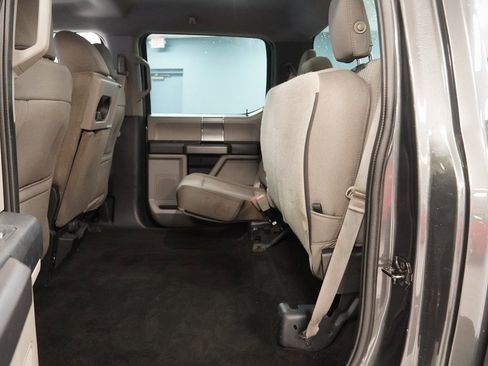 Used 2019 Ford F150 XLT w/ XTR Package image 25