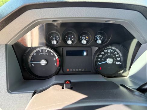 Used 2015 Ford F250 XL AWD/4WD image 9