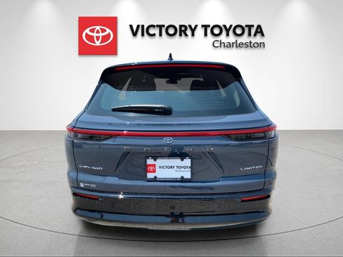 Used 2026 Toyota Crown Signia w/ Advanced Technology Package AWD/4WD image 4