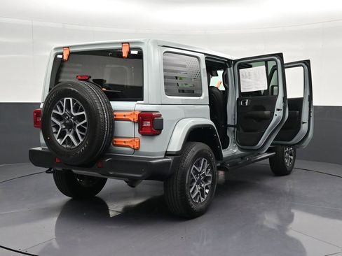Used 2024 Jeep Wrangler Unlimited Sahara w/ Safety Group AWD/4WD image 33