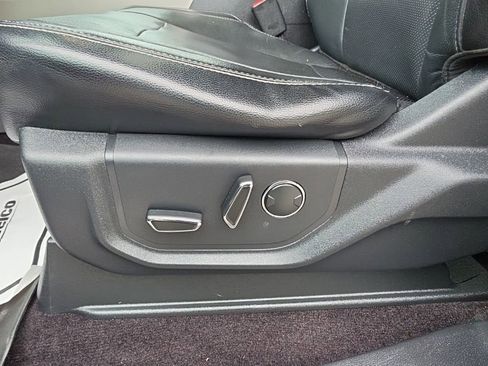 Used 2016 Ford F150 Lariat w/ Equipment Group 502A Luxury AWD/4WD image 27