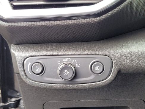 Used 2023 Chevrolet TrailBlazer LT w/ Convenience Package image 23