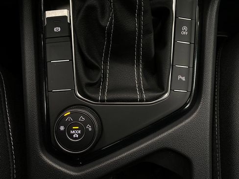 New 2026 Volkswagen Taos SE AWD/4WD image 23