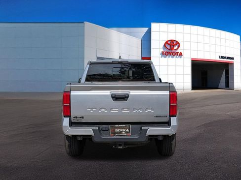 Used 2025 Toyota Tacoma TRD Sport w/ TRD Sport Upgrade Package AWD/4WD image 12