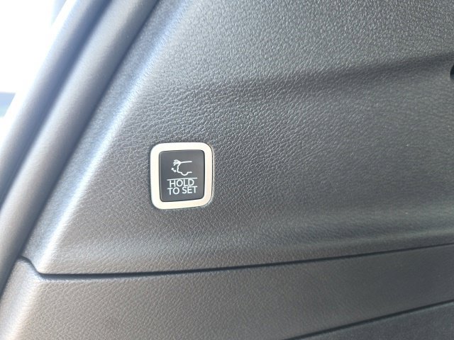 New 2027 Chrysler Pacifica Select AWD/4WD image 29