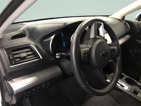 Used 2016 Subaru Outback 2.5i Premium image 13