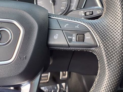 Used 2022 Audi SQ5 Premium w/ Convenience Package image 23