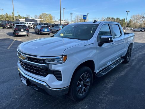 Used 2023 Chevrolet Silverado 1500 LT AWD/4WD image 12