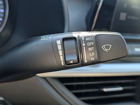 Certified 2023 Kia Forte LXS FWD image 31
