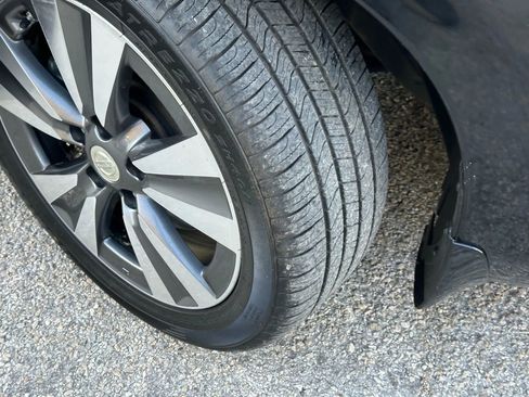 Used 2015 Nissan Leaf SL w/ Premium Package image 39