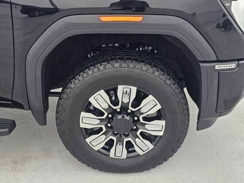 New 2026 GMC Sierra 3500 Denali AWD/4WD image 9