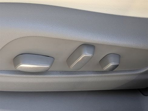 Certified 2024 Cadillac XT5 Premium Luxury image 21