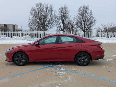 Used 2022 Hyundai Elantra SEL image 9