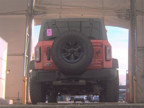 Used 2024 Ford Bronco Wildtrak image 6