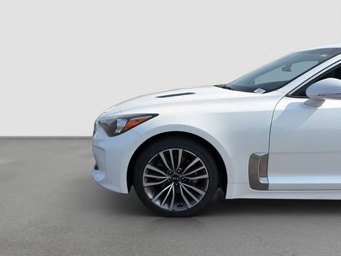 Used 2019 Kia Stinger RWD image 26