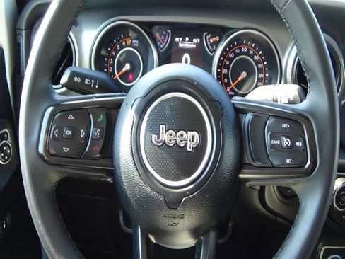 Certified 2023 Jeep Gladiator Sport image 19