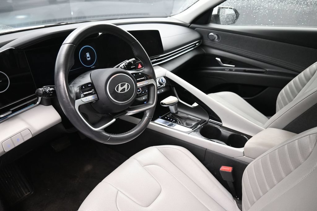 Used 2024 Hyundai Elantra Limited FWD image 20