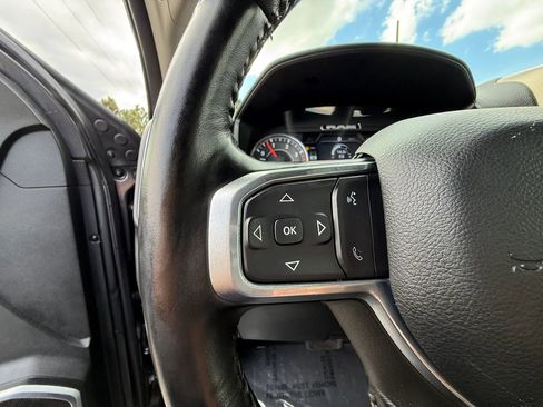 Used 2024 RAM 2500 Laramie AWD/4WD image 32