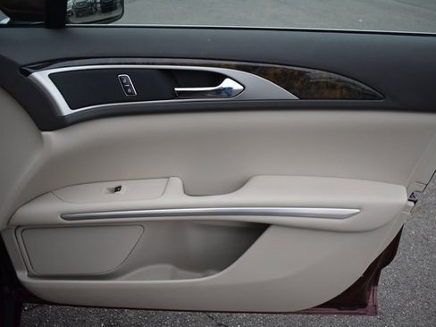 Used 2016 Lincoln MKZ Hybrid image 41