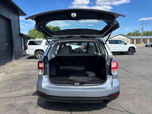 Used 2017 Subaru Forester 2.5i w/ Alloy Wheel Package AWD/4WD image 9