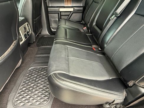 Used 2019 Ford F150 Lariat w/ Equipment Group 502A Luxury AWD/4WD image 12