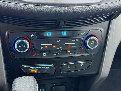 Used 2019 Ford Escape SE FWD image 12