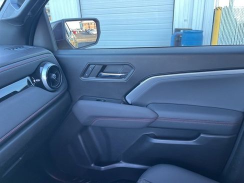 Used 2023 Chevrolet Colorado Z71 image 27