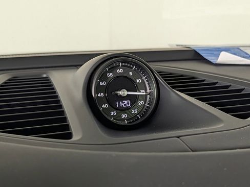 New 2025 Porsche Macan 4 Electric image 30