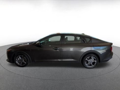 Used 2025 Kia K4 LXS FWD image 8