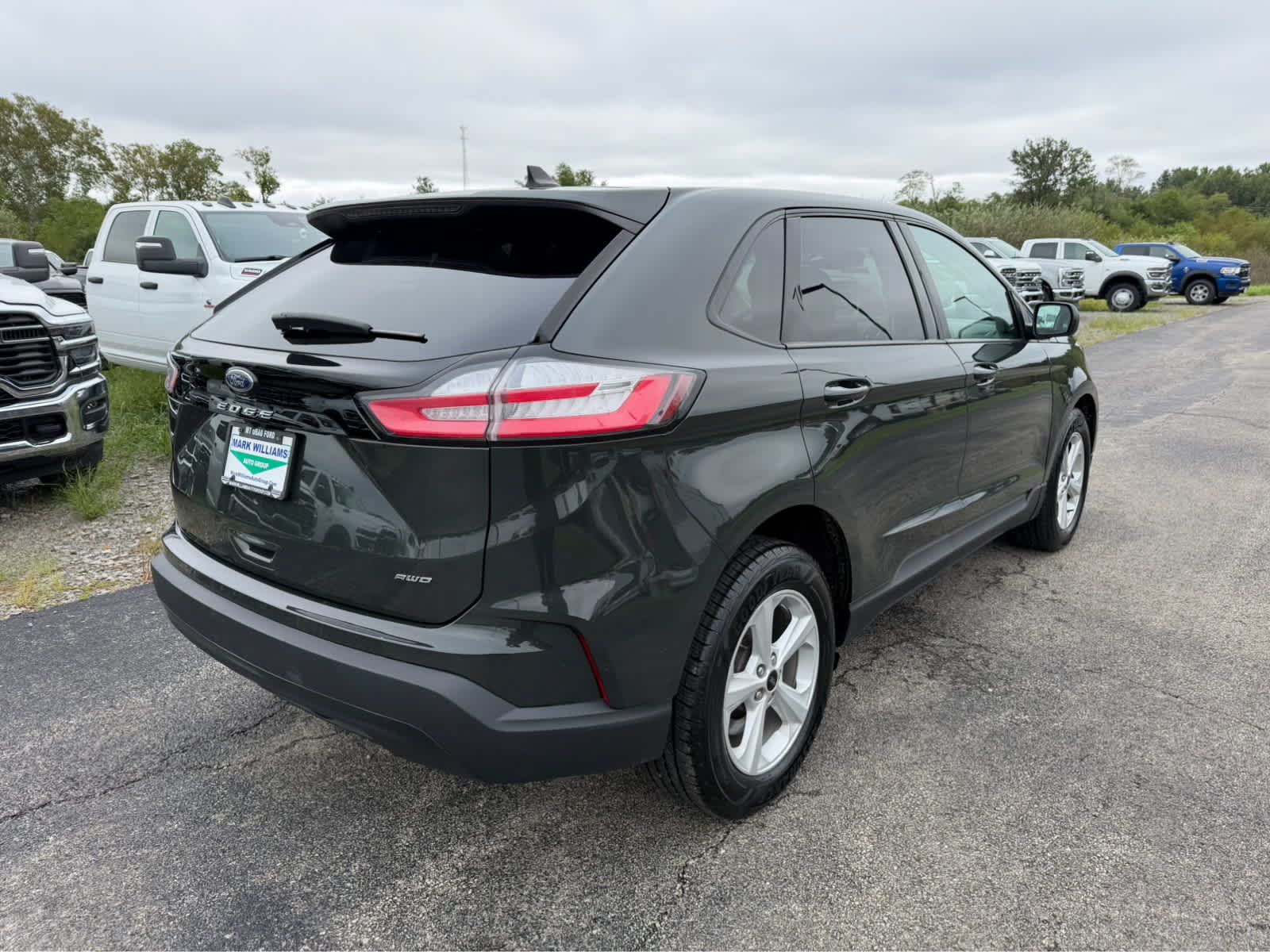 Used 2024 Ford Edge SE AWD/4WD image 5