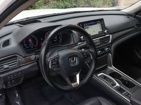 Used 2021 Honda Accord Touring image 20