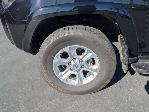 Used 2024 Toyota 4Runner SR5 Premium image 13