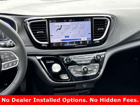 New 2026 Chrysler Pacifica Select FWD image 16