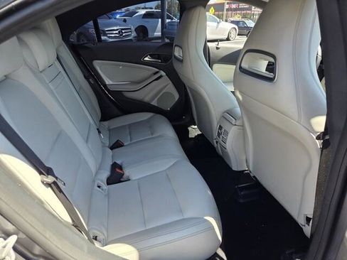 Used 2016 Mercedes-Benz CLA 250 image 19