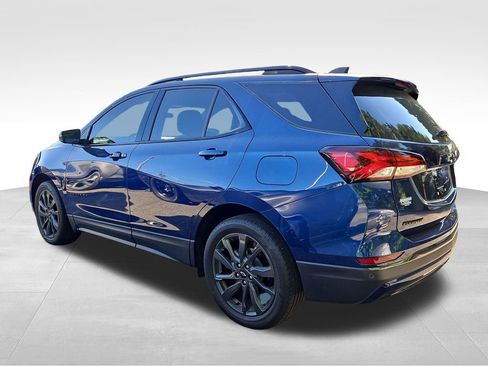 Used 2022 Chevrolet Equinox RS w/ Infotainment Package image 3