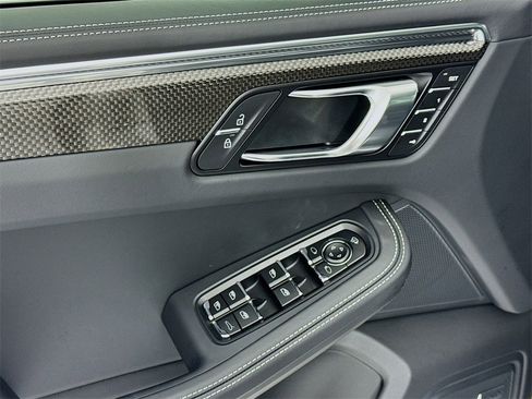 New 2026 Porsche Macan GTS image 11